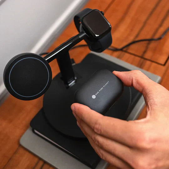 OUR PURE PLANET 3-IN-1 15W W/LESS MAGSAFE CHARGING DOCK