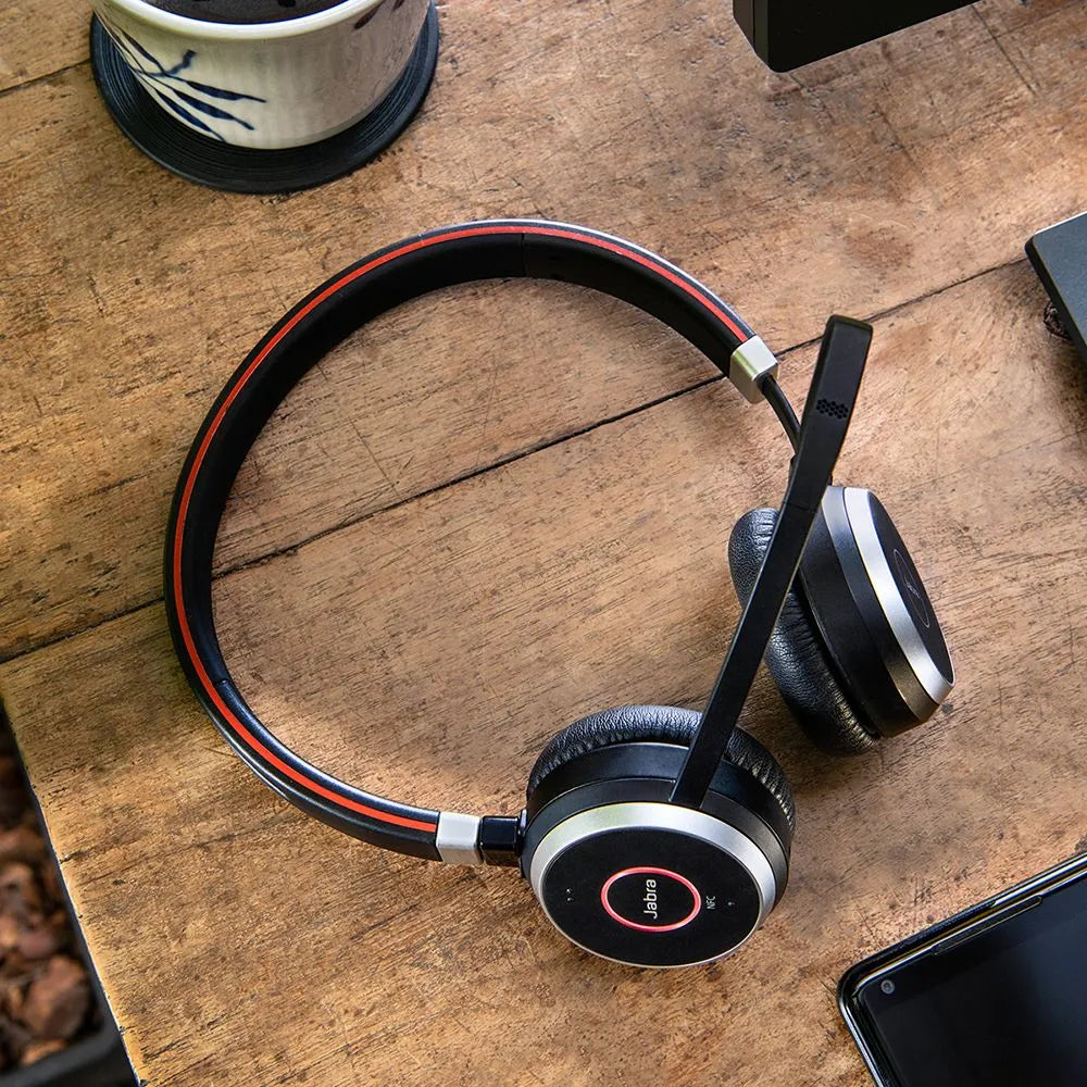 Jabra Evolve 65 SE MS Mono with Jabra LINK 390 USB-A and Charging Stand *EOL*