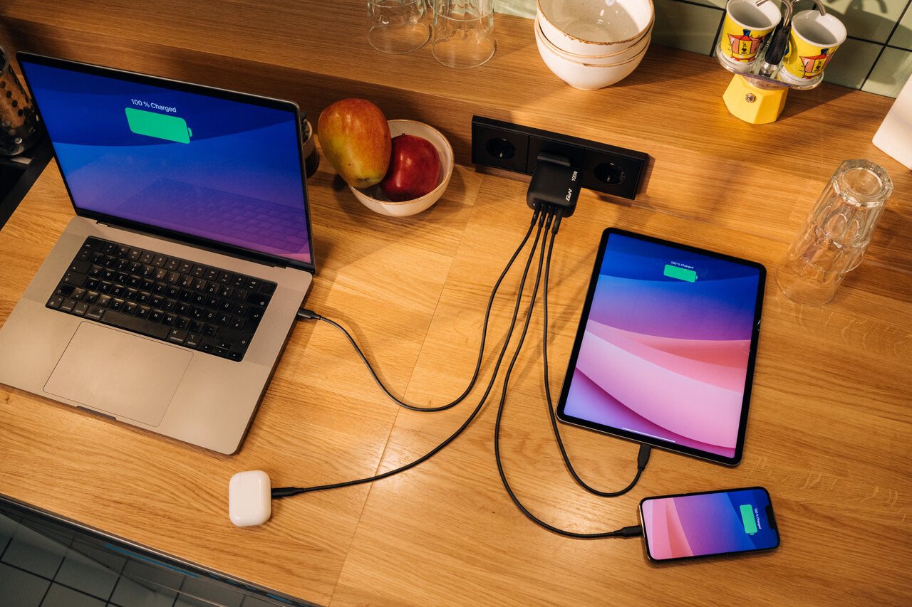 Verbatim MINI GAN Charger 100W 4 port